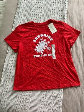 NEW Universal Thread Red Graphic Tee Size M